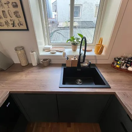 Cozy Gem In The Heart Of Lejlighed